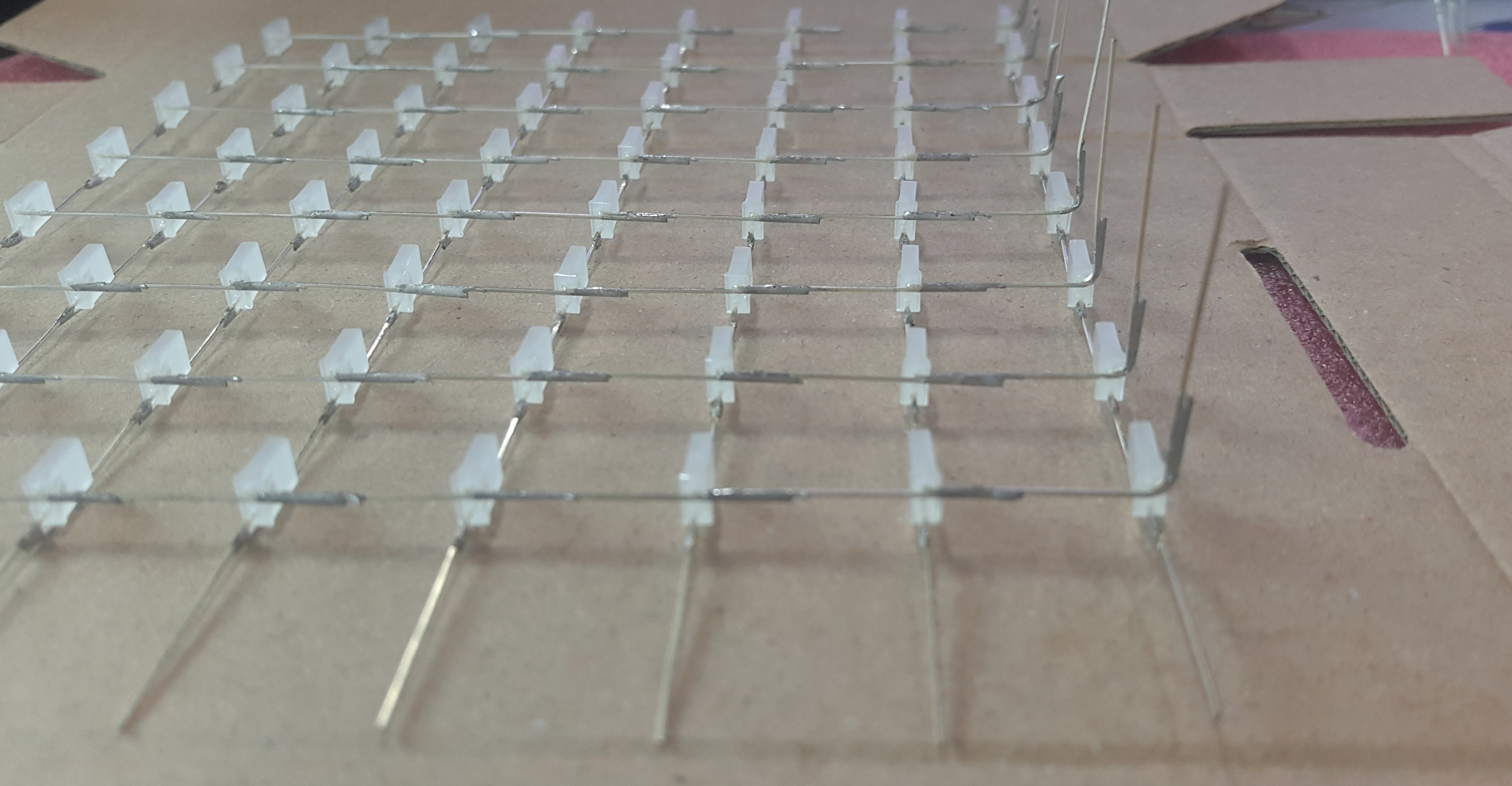 DIY набор для сборки светодиодного музыкального куба, с батарейкой в комплекте